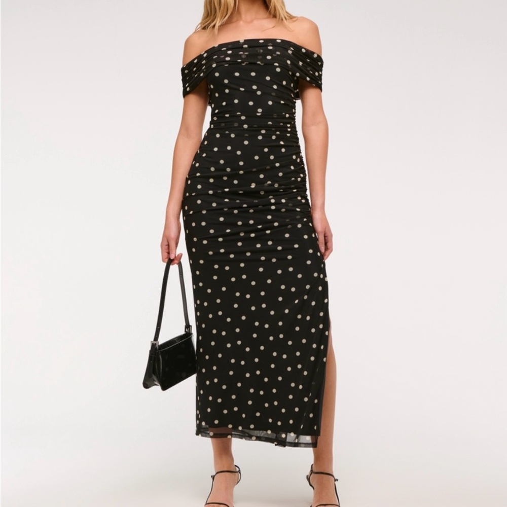 Abercrombie and Fitch Off-Shoulder Dress